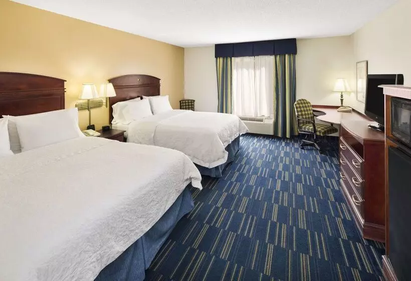 호텔 Hampton Inn Hinesville