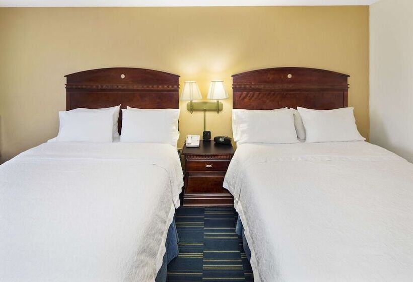 호텔 Hampton Inn Hinesville