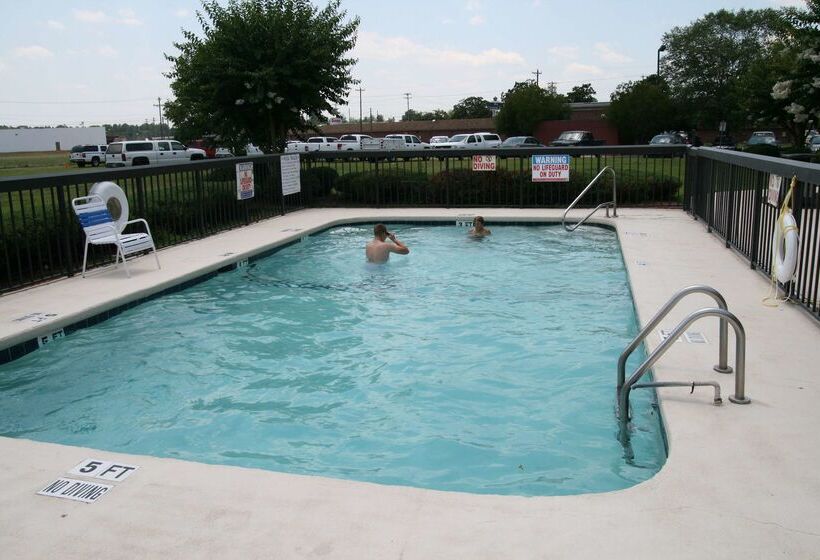 فندق Hampton Inn Laurinburg