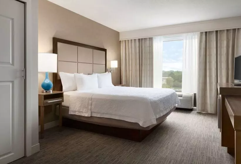فندق Hampton Inn Long Island  Brookhaven