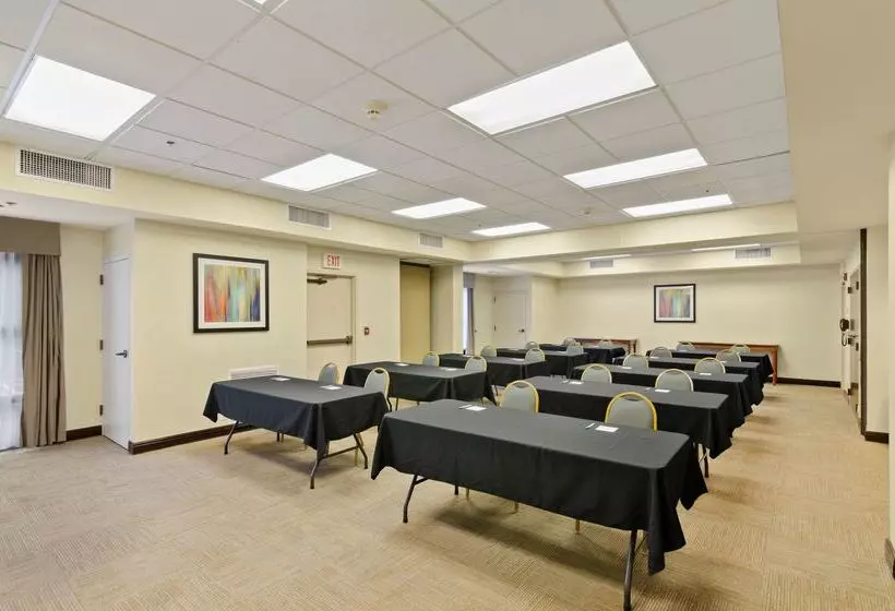 فندق Hampton Inn Mount Dora