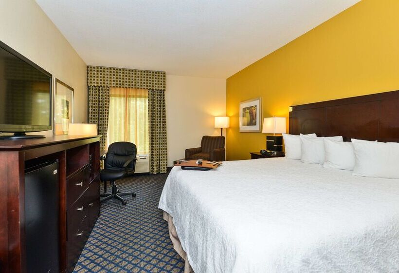 ホテル Hampton Inn By Hilton Petersburg Ft. Gregg Adams