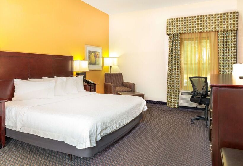 Otel Hampton Inn By Hilton Petersburg Ft. Gregg Adams