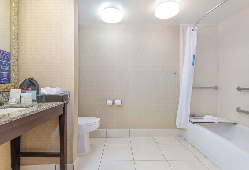 酒店 Hampton Inn By Hilton Petersburg Ft. Gregg Adams