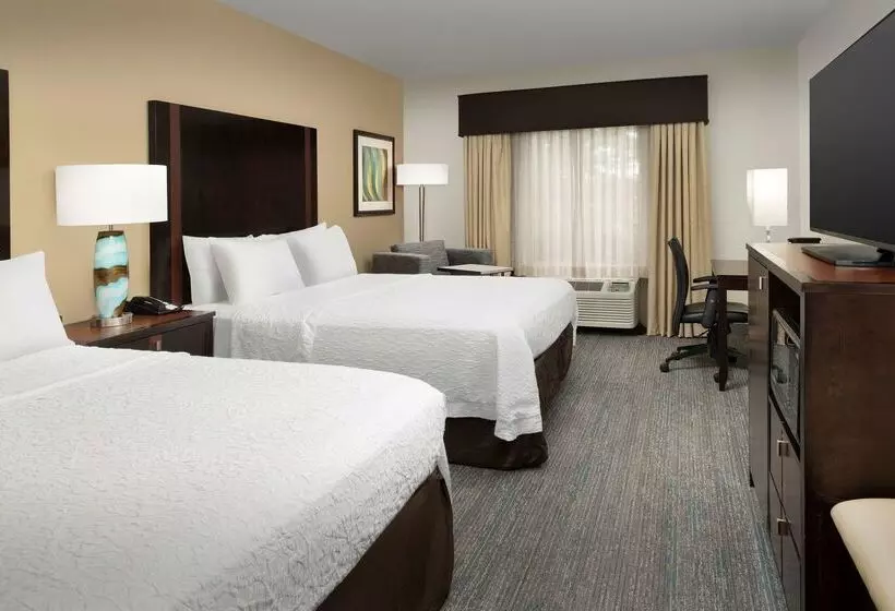 ホテル Hampton Inn & Suites Alpharetta