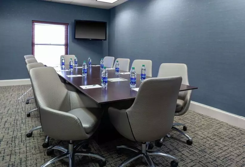 هتل Hampton Inn & Suites Concord/charlotte