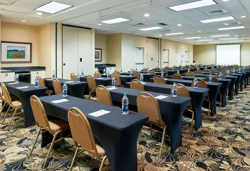 هتل Hampton Inn & Suites Concord/charlotte