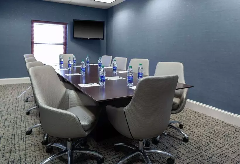 هتل Hampton Inn & Suites Concord/charlotte