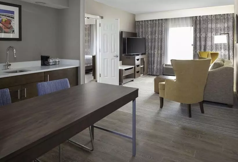 هتل Hampton Inn & Suites Concord/charlotte