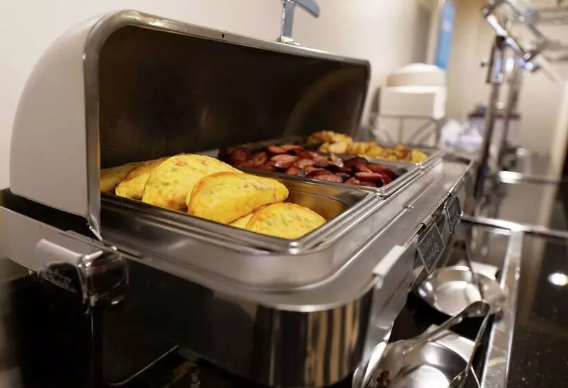 호텔 Hampton Inn & Suites Raleigh Cary Lenovo Center