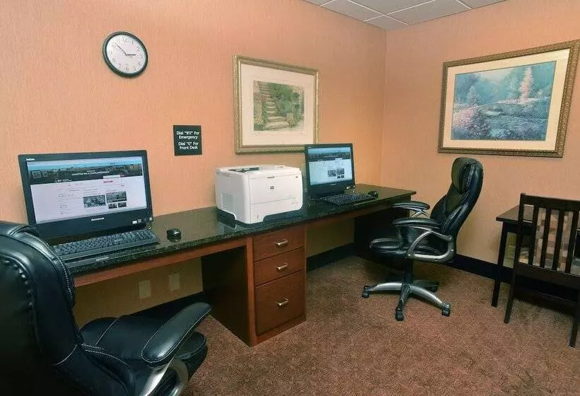 هتل Hampton Inn & Suites Springfield, Mo