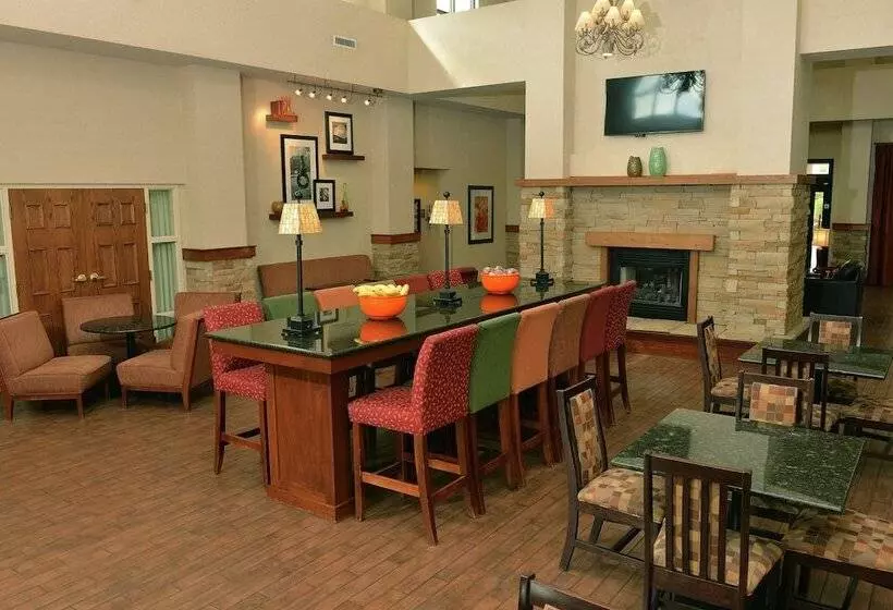 هتل Hampton Inn & Suites Springfield, Mo