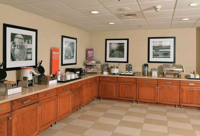 هتل Hampton Inn & Suites Springfield, Mo