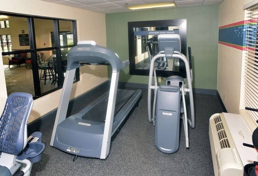 בית מלון כפרי Hampton Inn & Suites Springfield, Mo