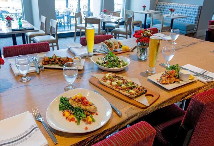 فندق Hilton Philadelphia At Penns Landing