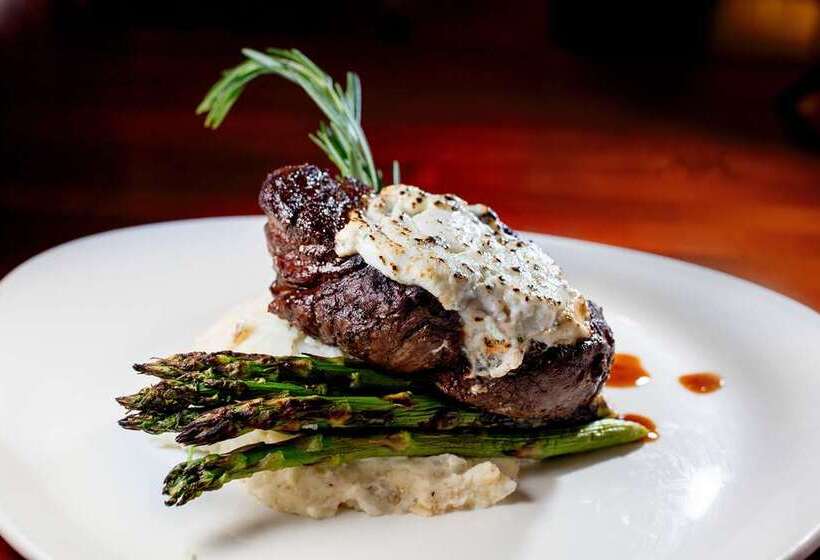 فندق Hilton Philadelphia At Penns Landing