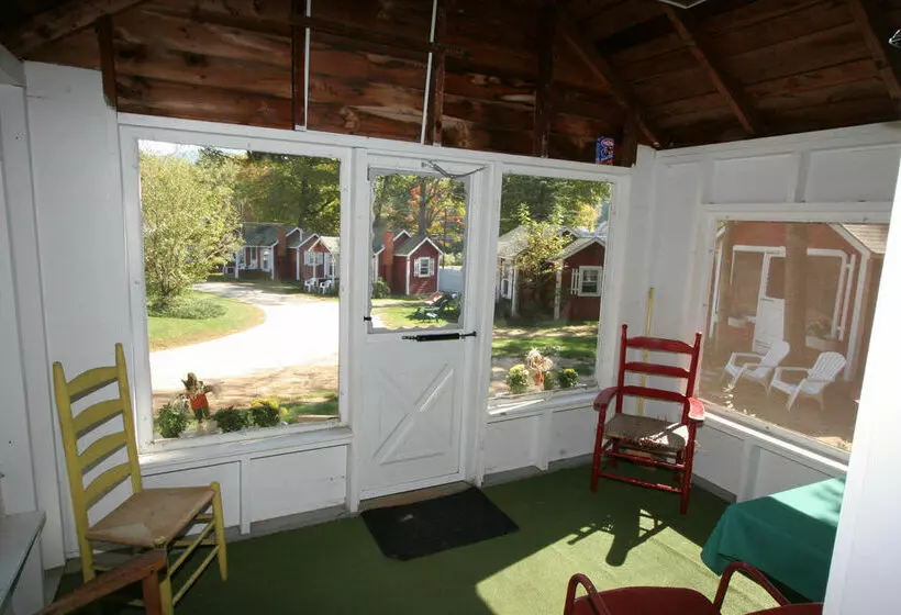 هتل Old Red Inn & Cottages