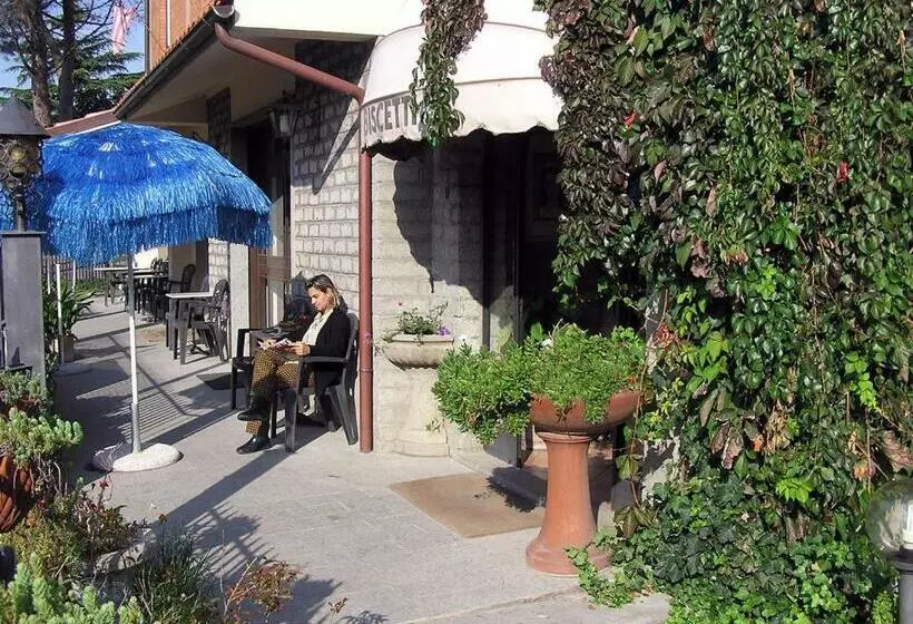 هتل Ristorante Bagnaia