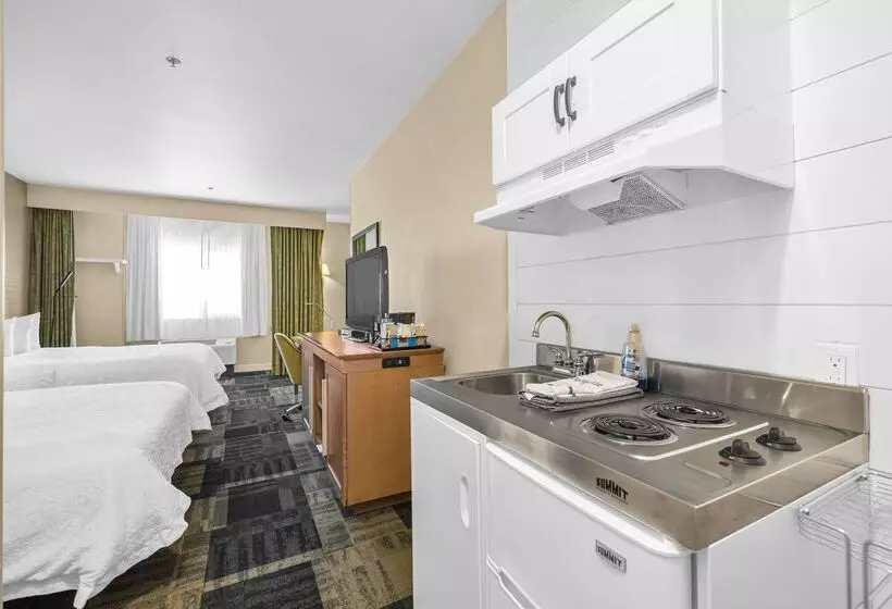 ホテル Sonesta Essential Vacaville  Napa Valley