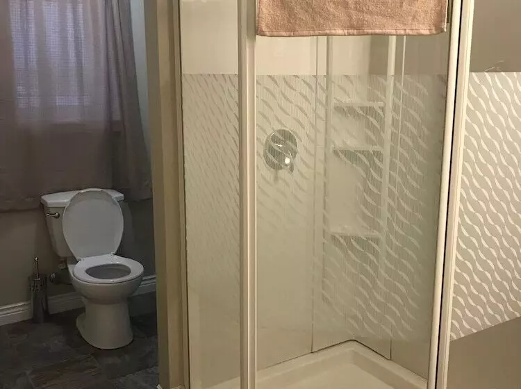 Motelli Riverview Suites