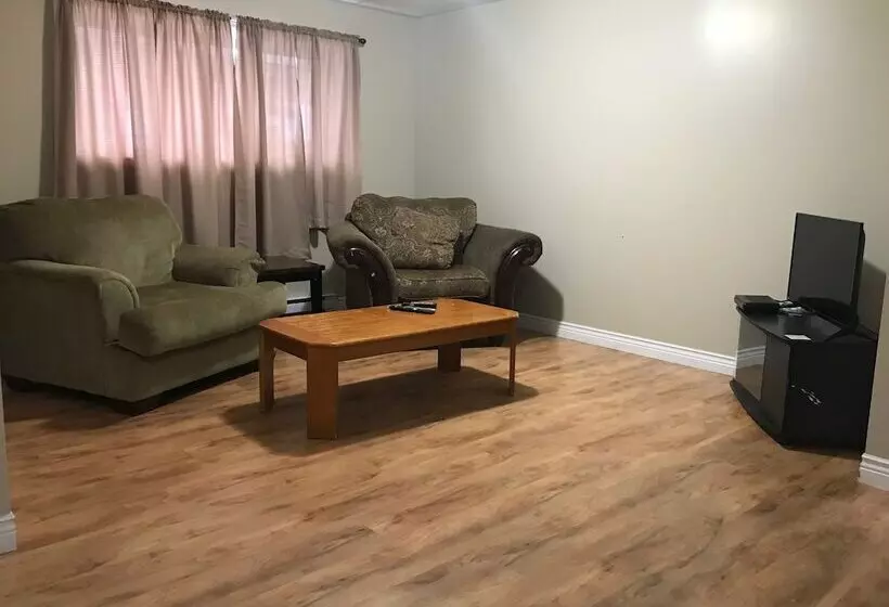 Motelli Riverview Suites