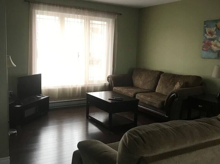 מוטל Riverview Suites