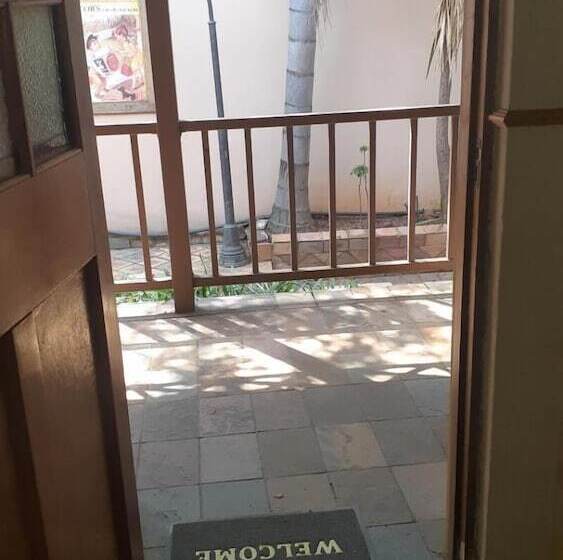 Bed & Breakfast Doube Room In Lovely Historian Guesthous