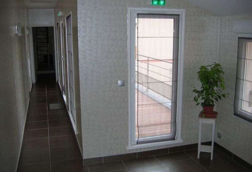 مبيت وإفطار Champagne Et Chambres D Hotes Pierre Trichet