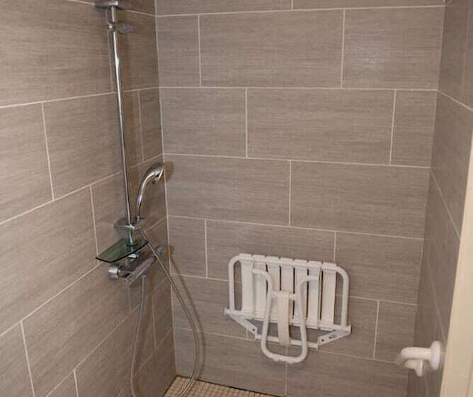 مبيت وإفطار Champagne Et Chambres D Hotes Pierre Trichet