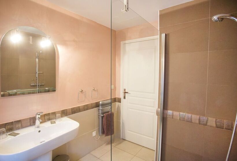 مبيت وإفطار Champagne Et Chambres D Hotes Pierre Trichet