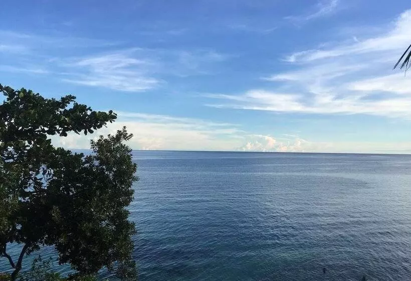 Hotelli Parklane Bohol Resort And Spa