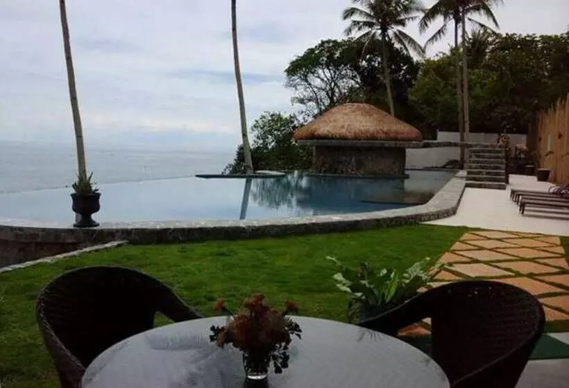 Hotelli Parklane Bohol Resort And Spa