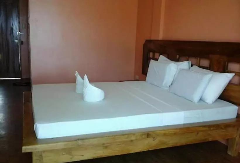 Hotelli Parklane Bohol Resort And Spa