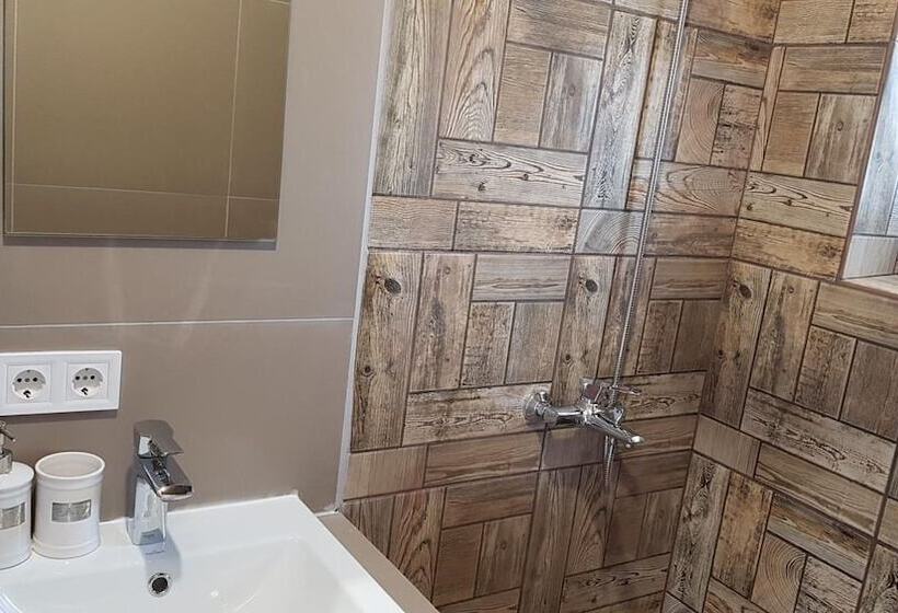 פנסיון Guest House Shafran