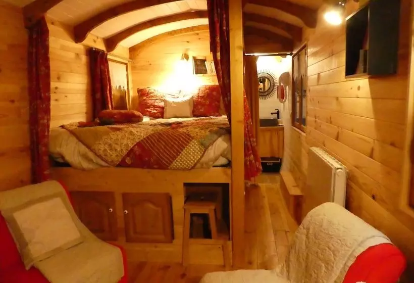 Majatalo Le Repaire Du Hibou