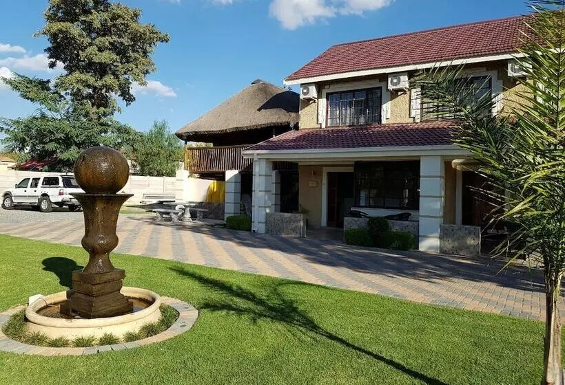 Majatalo Rochilla Guest House