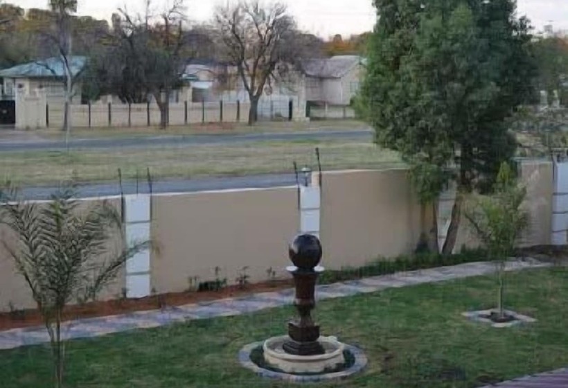 Пансион Rochilla Guest House