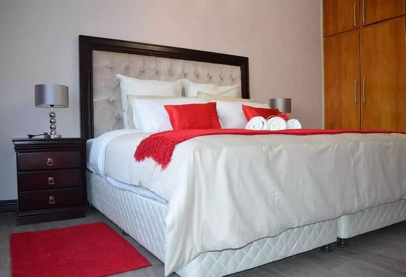 Majatalo Rochilla Guest House