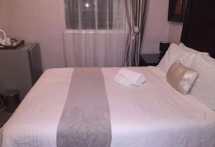 Majatalo Rochilla Guest House