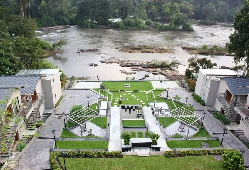 Lomakeskus Niraamaya Retreats Samroha Athirappilly