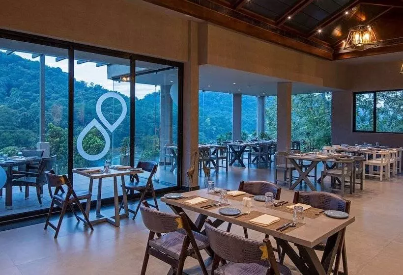 Lomakeskus Niraamaya Retreats Samroha Athirappilly