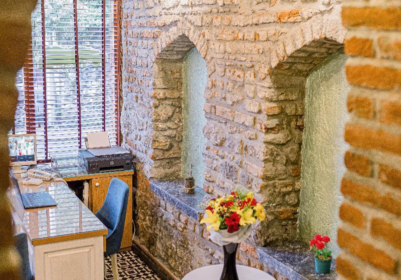 Hotel Acacia Mansion