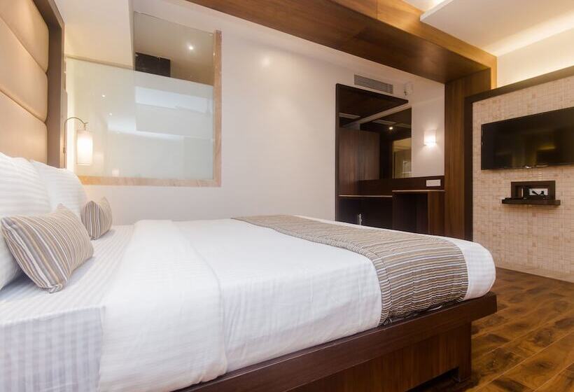 Otel Aditya Residency