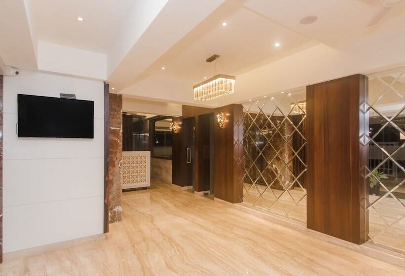 Otel Aditya Residency