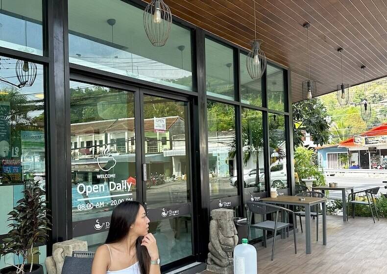 בית מלון כפרי Dome Kata Resort