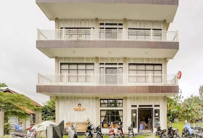 ホテル Oyo 3870 Homestay Arya