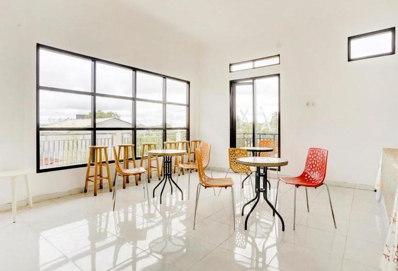 Отель Oyo 3870 Homestay Arya