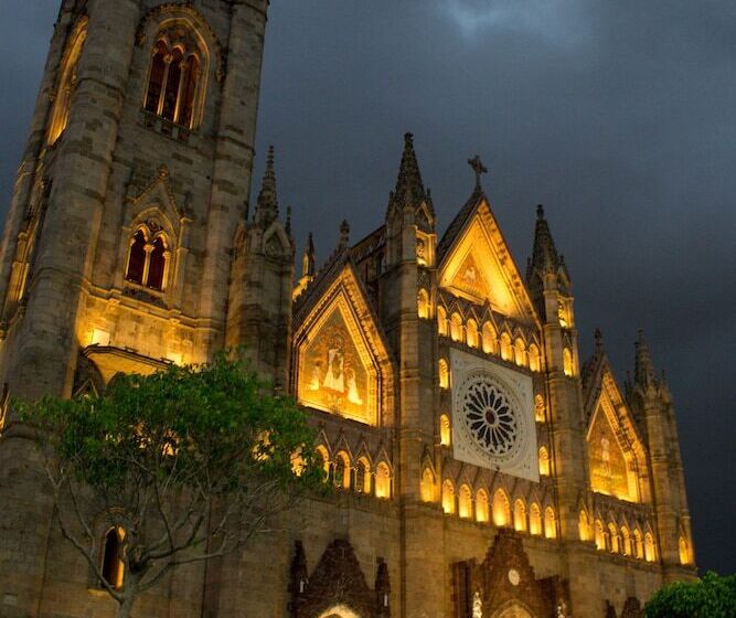 فندق Real De Castilla Colonial