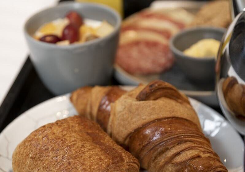 בית מלון כפרי Voco Edinburgh Haymarket, An Ihg