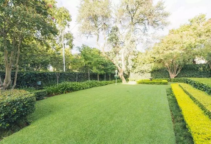 تختخواب و صبحانه One Of Our Top Picks In Pretoria